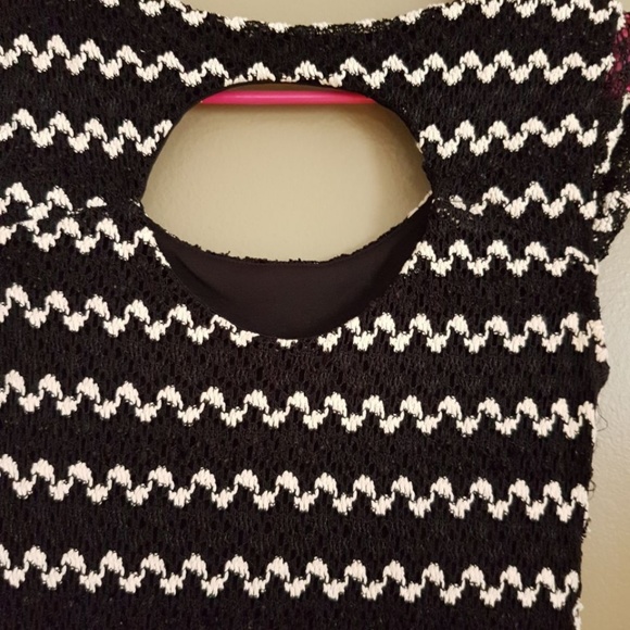 Candie's Sleeveless Black & White Dress size XS - Picture 4 of 7